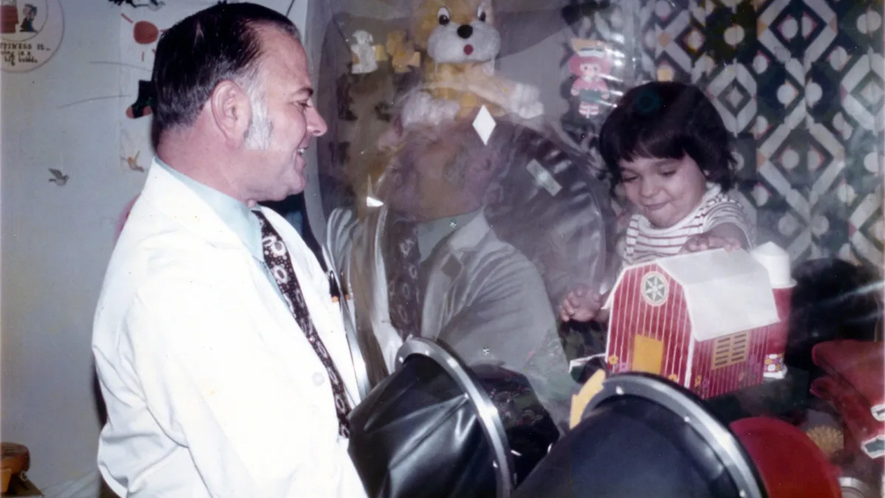 bir balonun icinde buyumek david vetterin yurek burkan hikayesi Kz4VIs6W