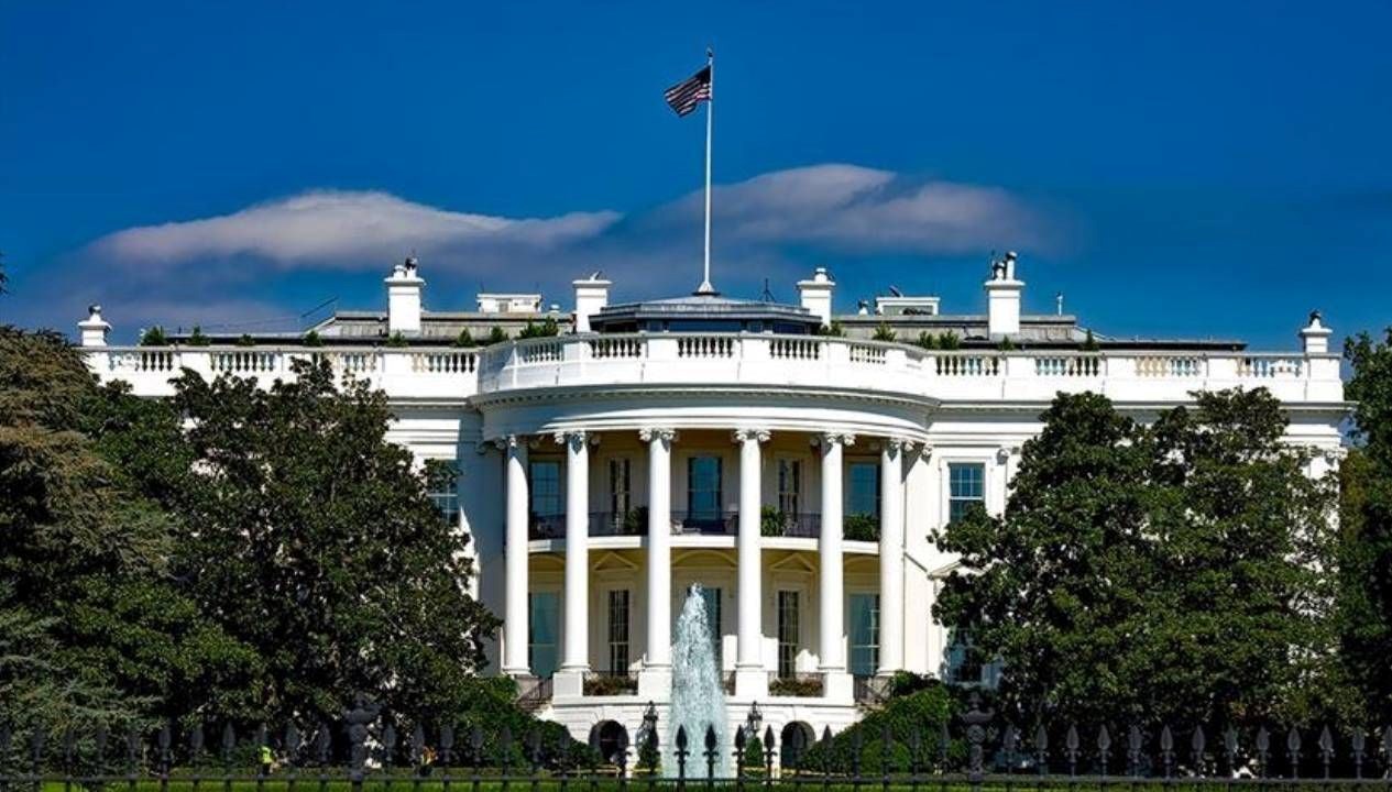 bmde yuruyen merdiven krizi beyaz saraydan aciklama MB7zQHkn