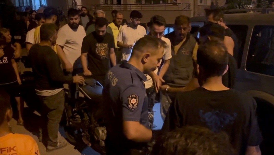 erzincanda motosiklet ile otomobil carpisti 1 kisi yaralandi 9vb1GBpL