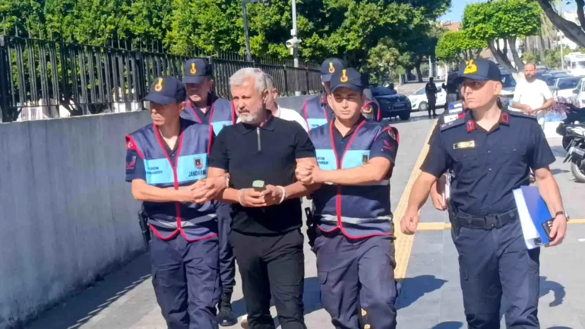 manavgatta eski belediye baskani sukru sozen yolsuzluk sorusturmasinda gozaltina alindi D8ZBSMrJ