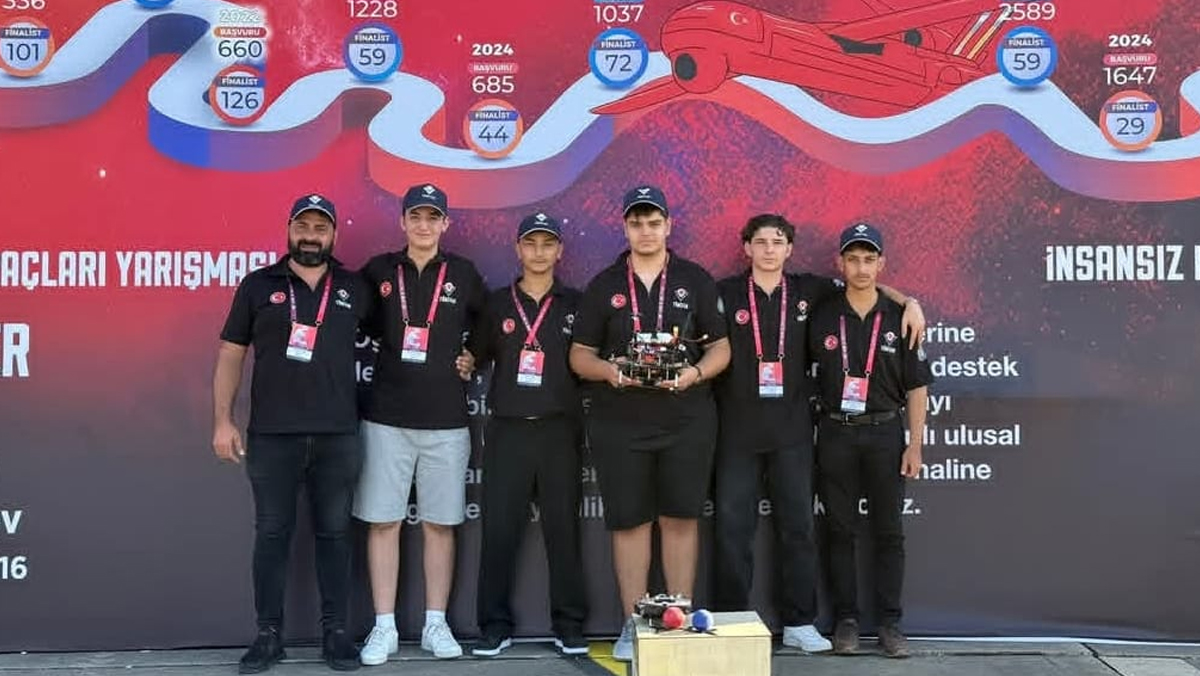 Ünye Mustafa Rakım Anadolu Lisesi Teknofest 2025’te finale yükseldi