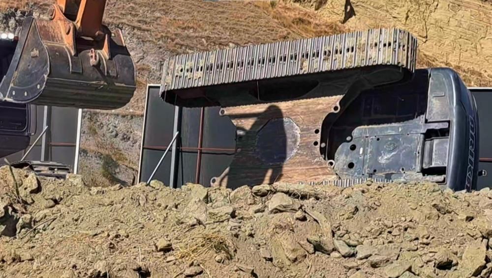 sokede is makinesi devrildi bir yarali fpG7vYGZ.jpg