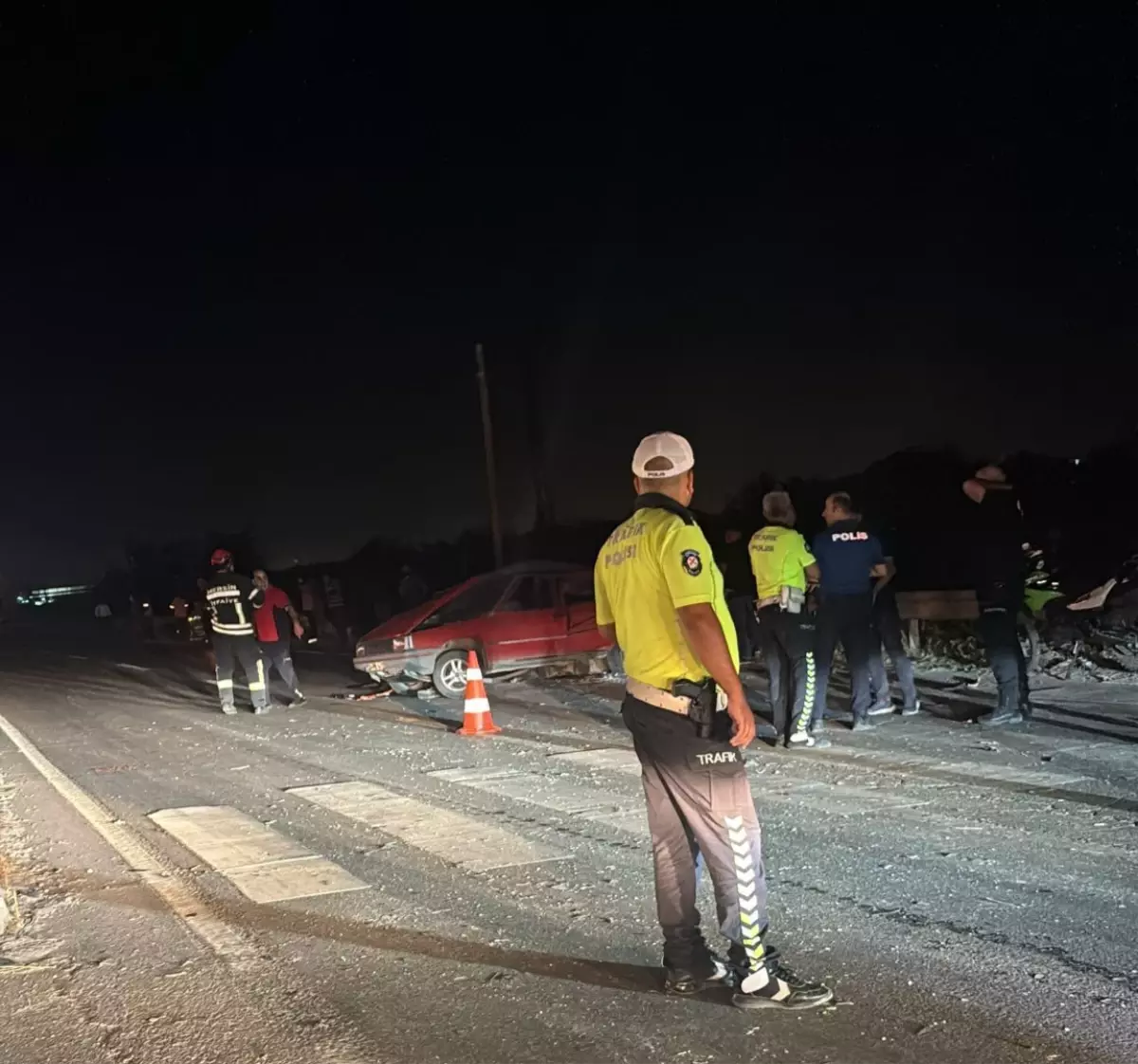 tarsusta trafik kazasi 1 olu 4 yarali e1WfQyVM