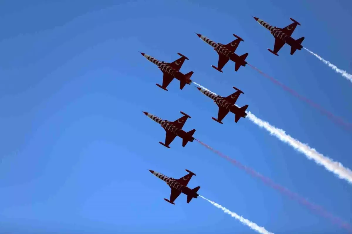 turk yildizlari bandirmada unutulmaz gosteri duzenledi byABvxqV.jpg