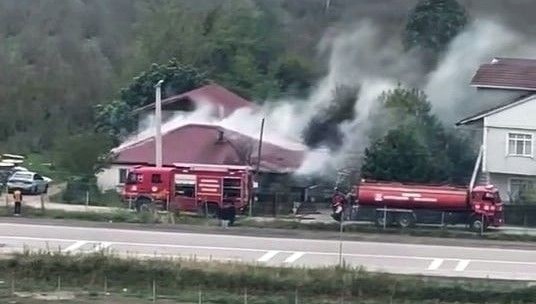 yanginda tek katli ev kullanilamaz hale geldi EuGYyPGL