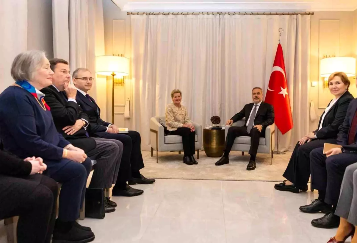 bakan fidan finlandiyada kv1bQXxK.jpg