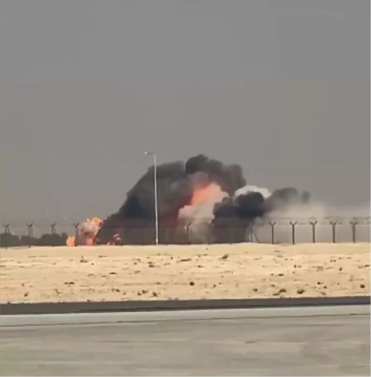 Dubai Airshow’da Savaş Uçağı Düştü