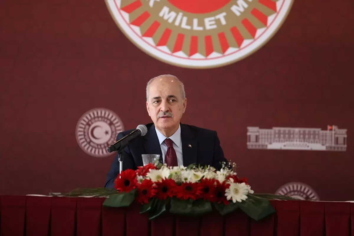 TBMM Başkanı Kurtulmuş, gazetecilerle bir araya geldi: (1)