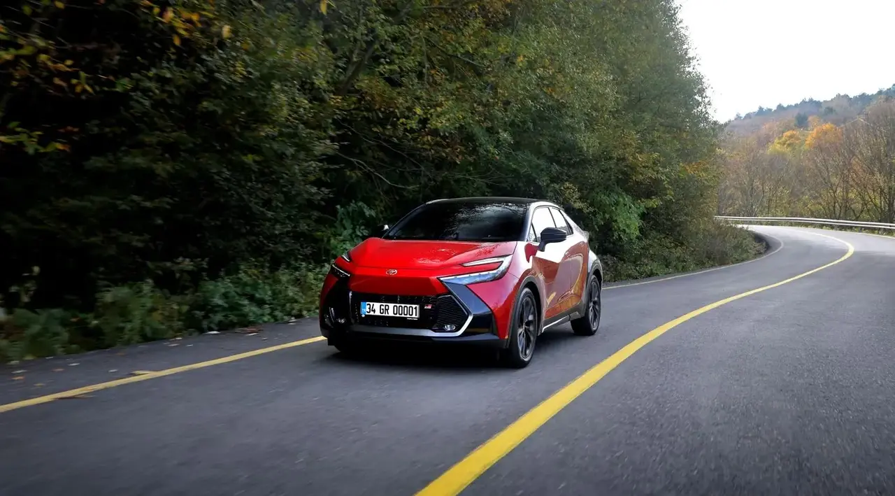 Yeni Toyota C-HR Hybrid GR SPORT Türkiye’de