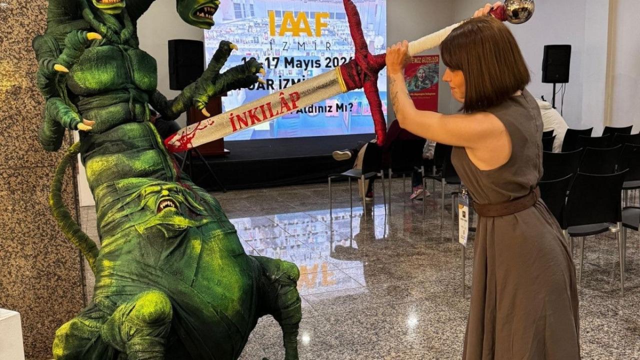 Lütfi Kırdar Sergi Sarayı’ndaki skandal heykelle ilgili harekete geçildi!