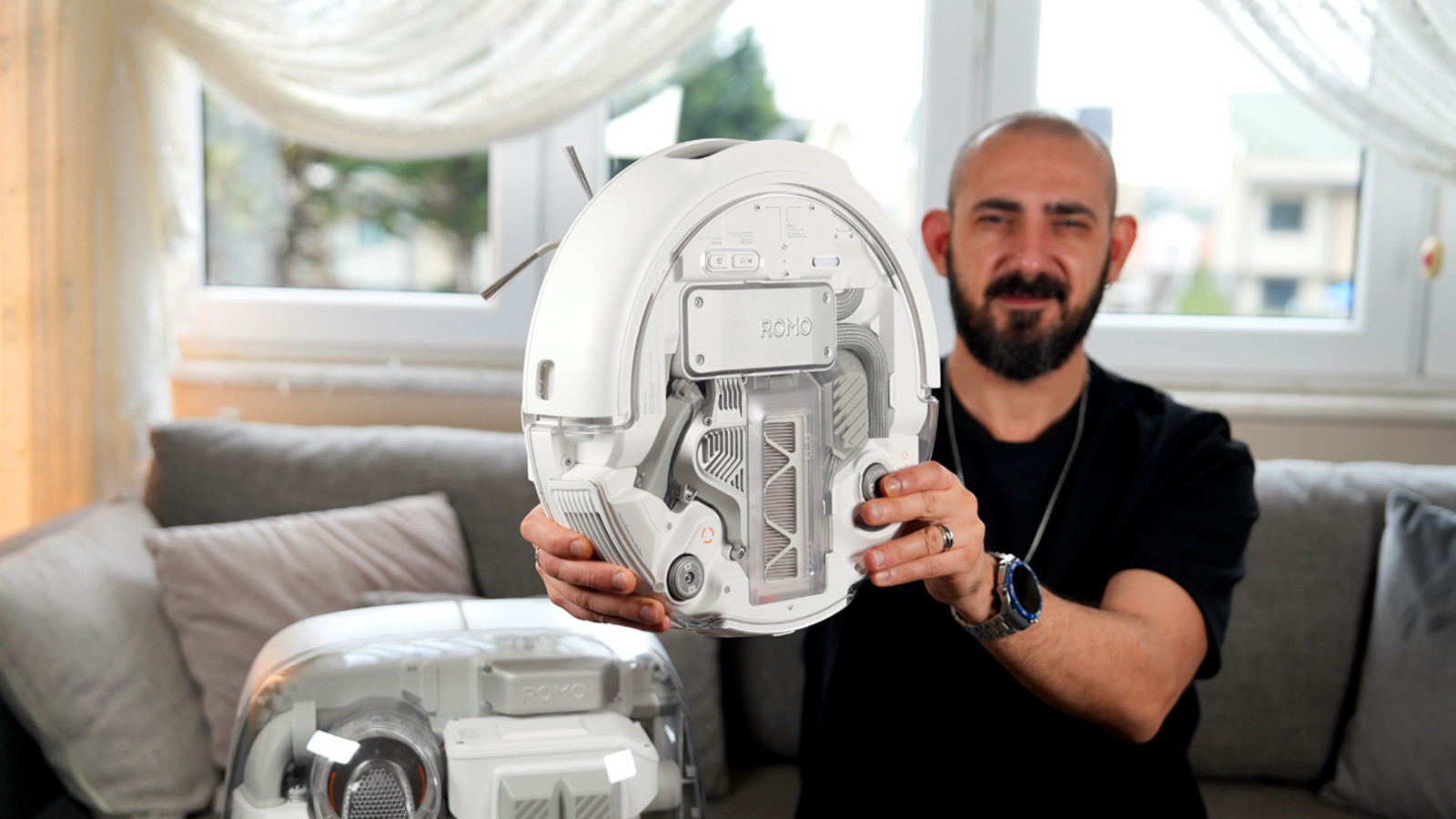 Drone teknolojisi ev temizliğine indiğinde neler değişir? | DJI ROMO P İnceleme