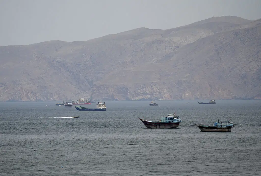 Hürmüz Boğazı’nda Gemicilik Hareketliliği: İran Rotası Daha Çok Tercih Ediliyor