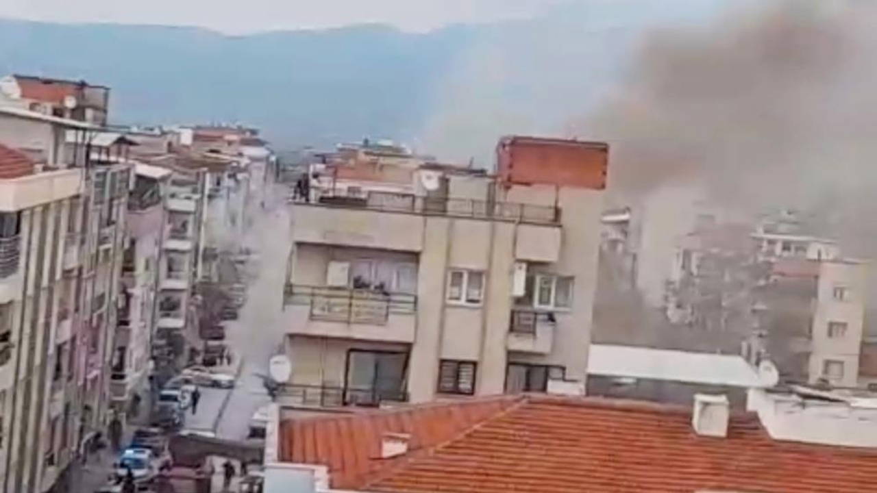 Yangın Çıkaran Şahıs, Kaçarken Mahalle Sakinleri Tarafından Yakalandı