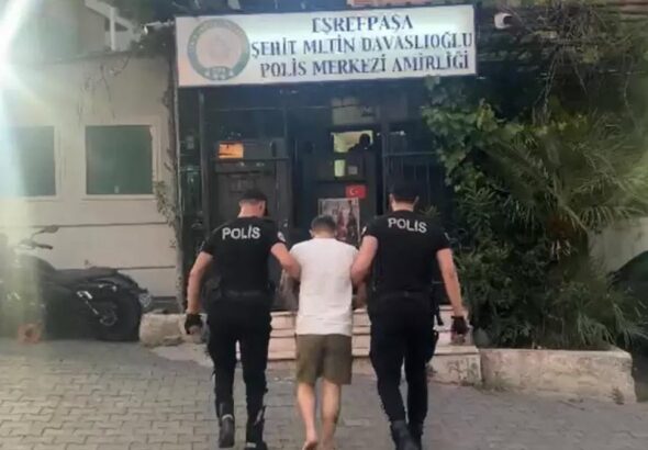 42-yil-hapis-cezasi-olan-sahis-gbt-taramasinda-yakalandi-WD4WKkjI